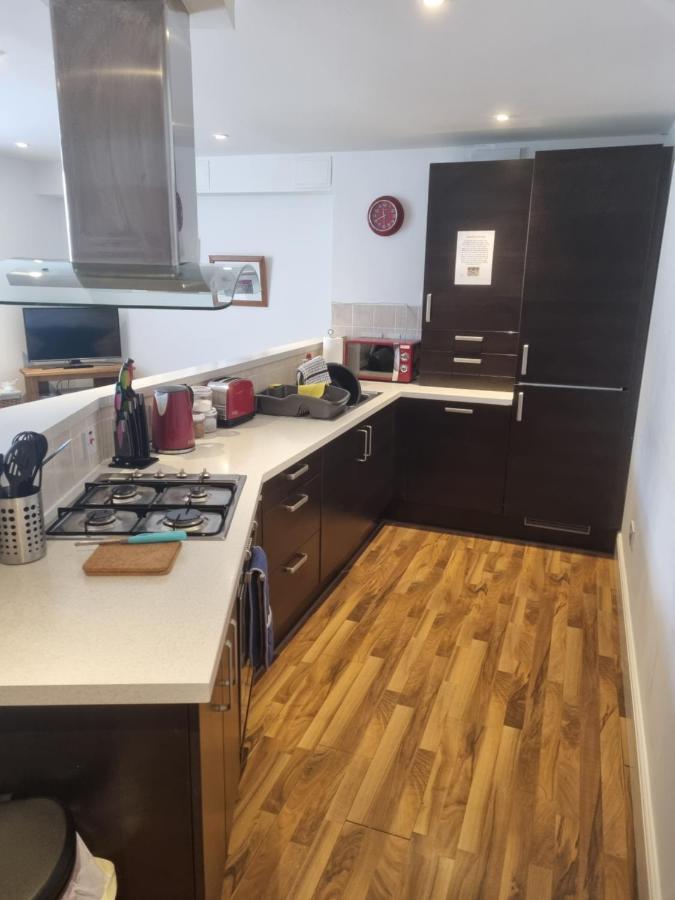 Stunning Spacious Apartment On River Ness 인버네스 외부 사진