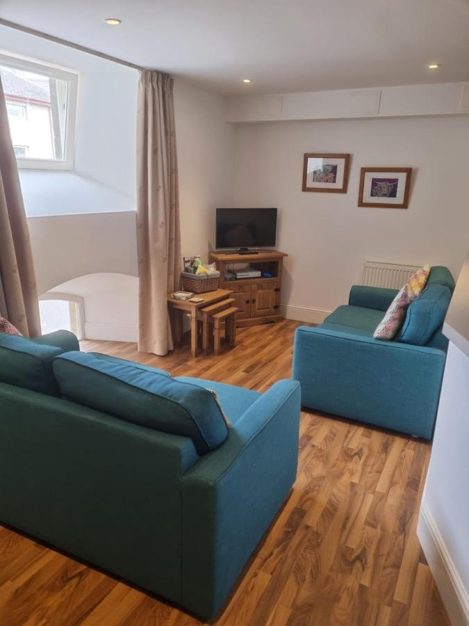 Stunning Spacious Apartment On River Ness 인버네스 외부 사진