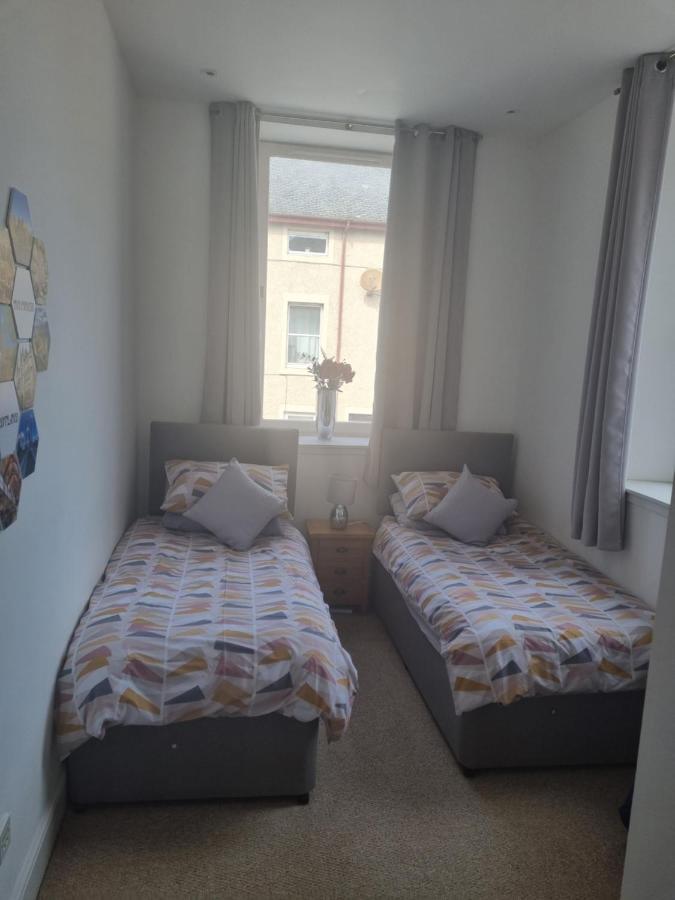 Stunning Spacious Apartment On River Ness 인버네스 외부 사진